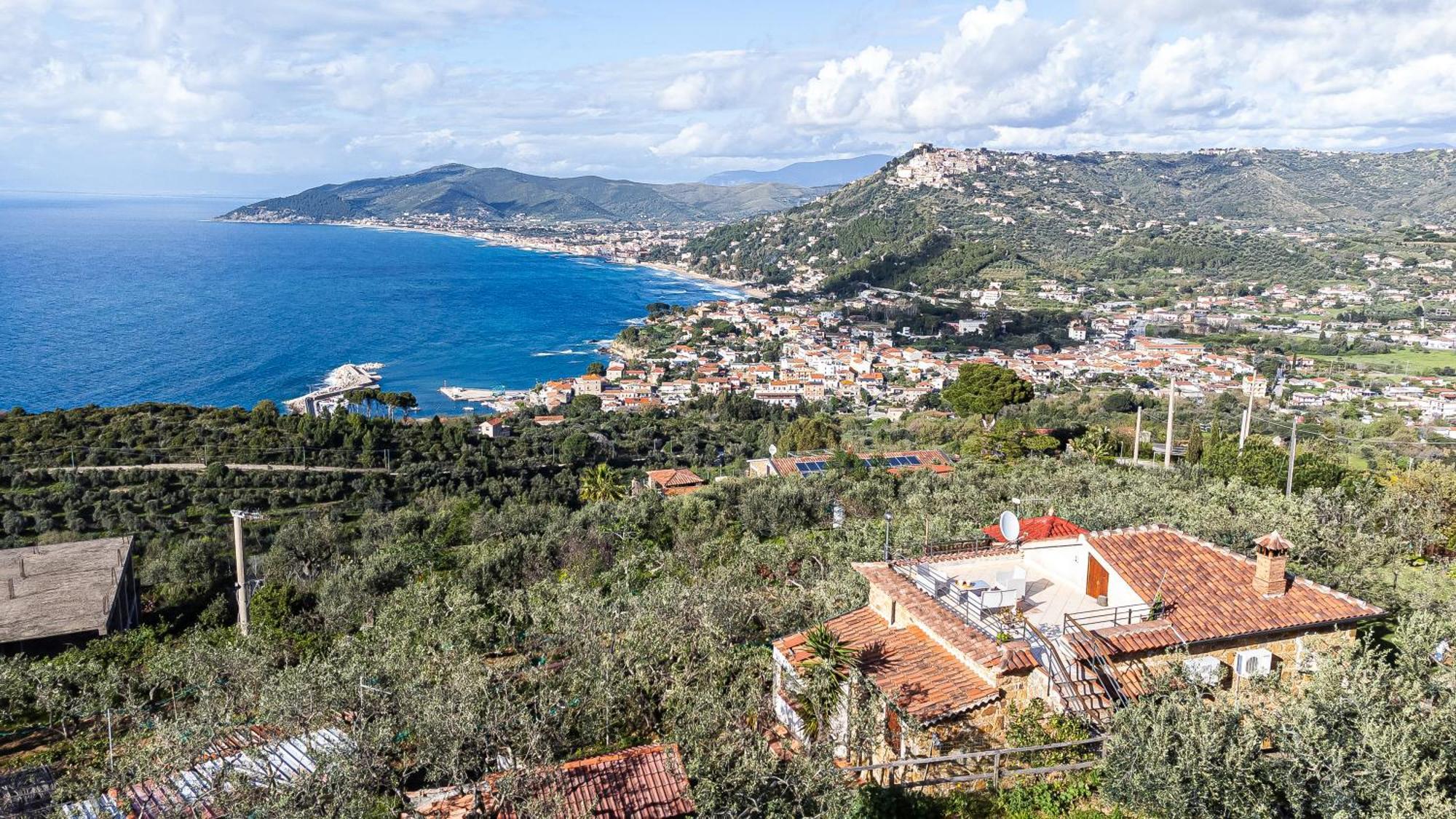 Апартаменты Bellezza In Cilento Panoramic Apts Кастеллабате Экстерьер фото