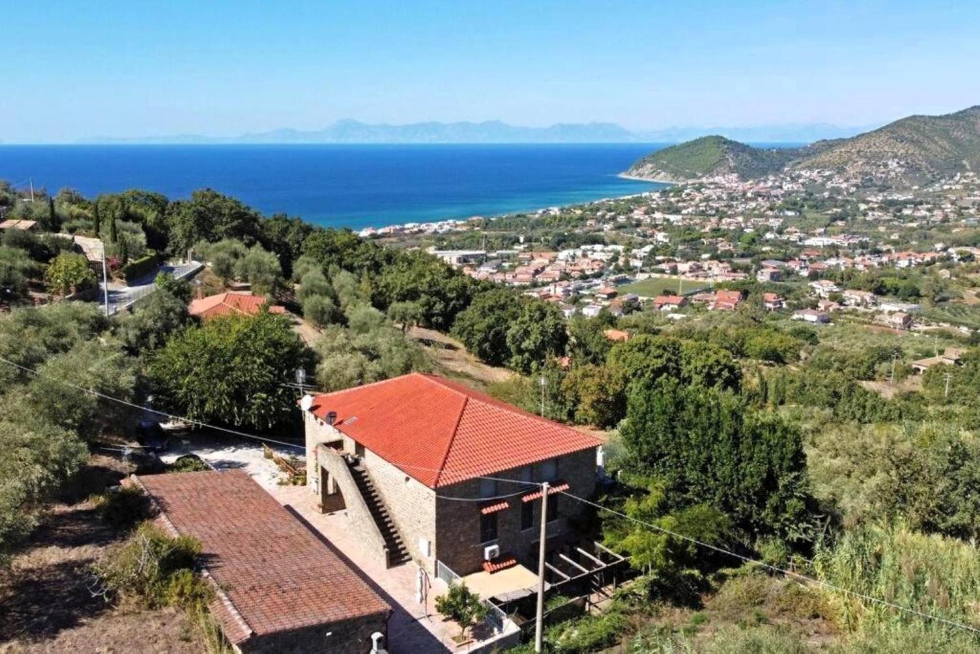 Bellezza In Cilento Panoramic Apts Кастеллабате Экстерьер фото